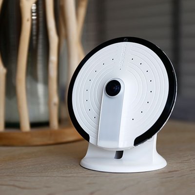 Smanos UFO Panorama WiFi camera PT-180H 360 graden fisheye lens, nachtzicht, mic, speaker en microSD slot.